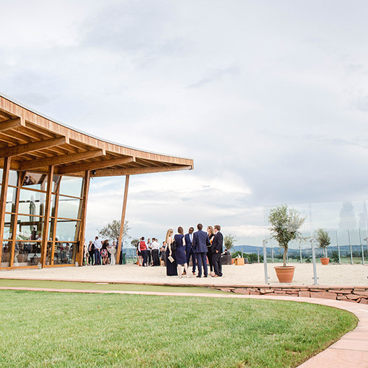 Veranstaltungsraum-Kiesterrasse-Mittags - Heckers